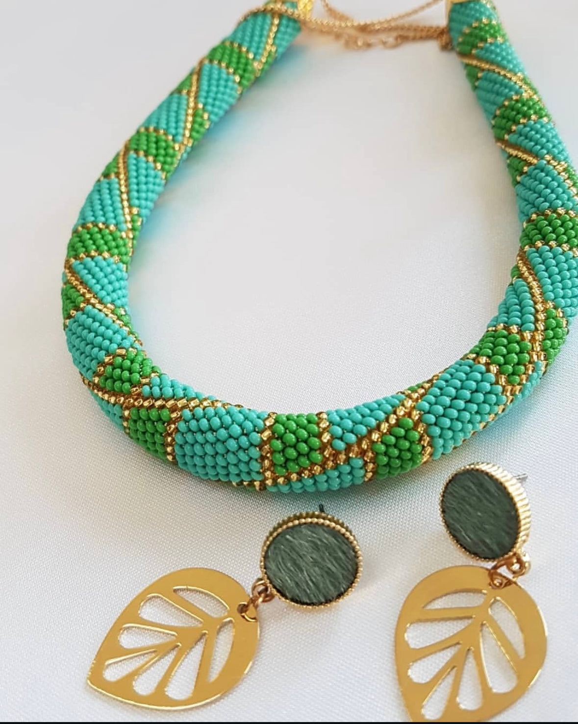 Artisan Green Beaded Crochet Necklace – One-of-a-Kind"